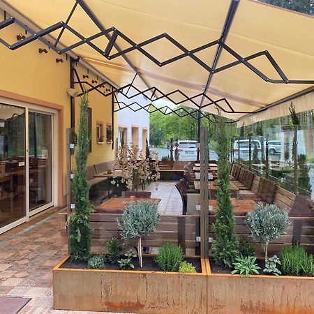 Ferienwohnungen Park Cafe Am Kurpark Bernkastel-Kues Bagian luar foto