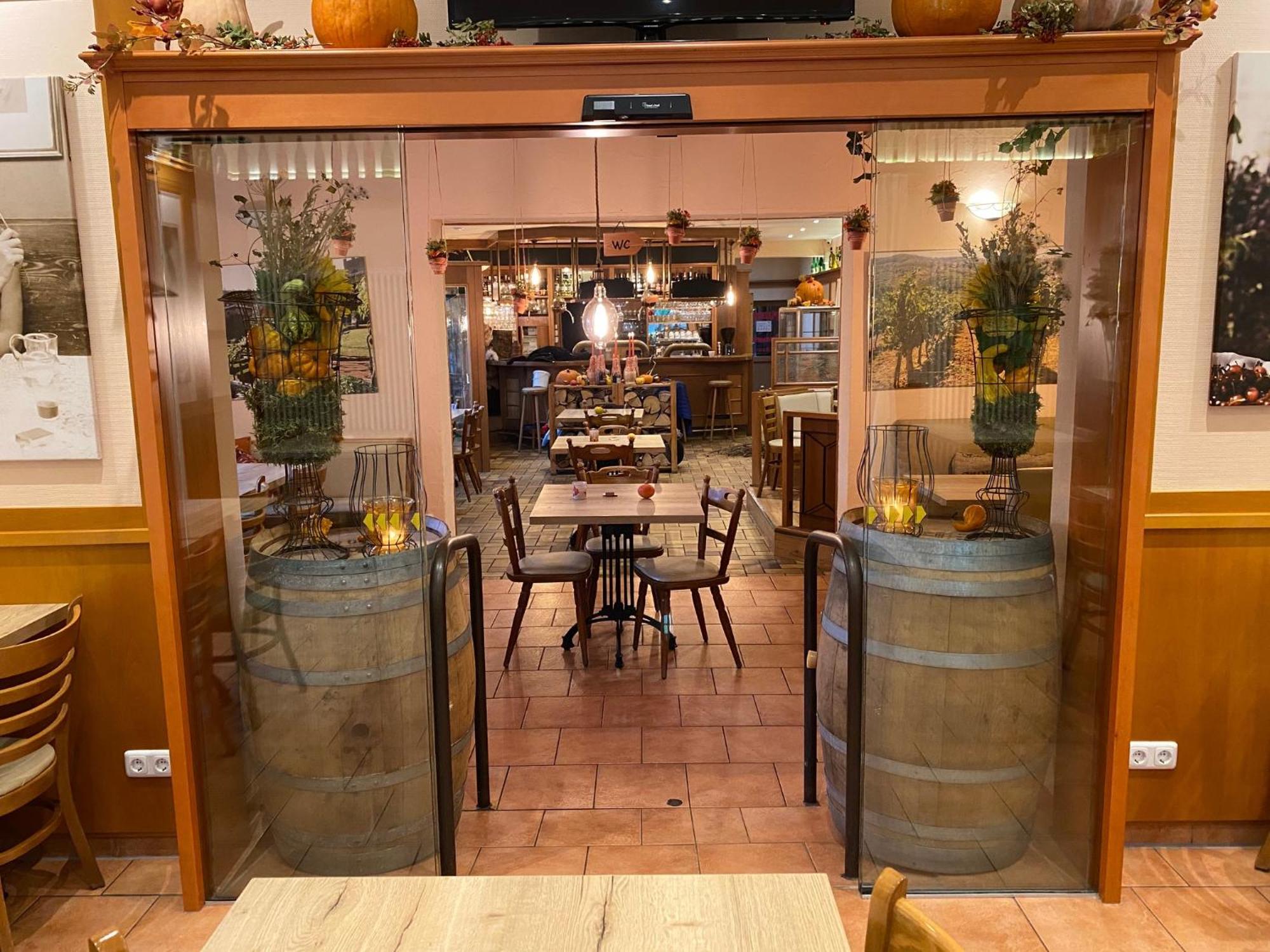 Ferienwohnungen Park Cafe Am Kurpark Bernkastel-Kues Bagian luar foto